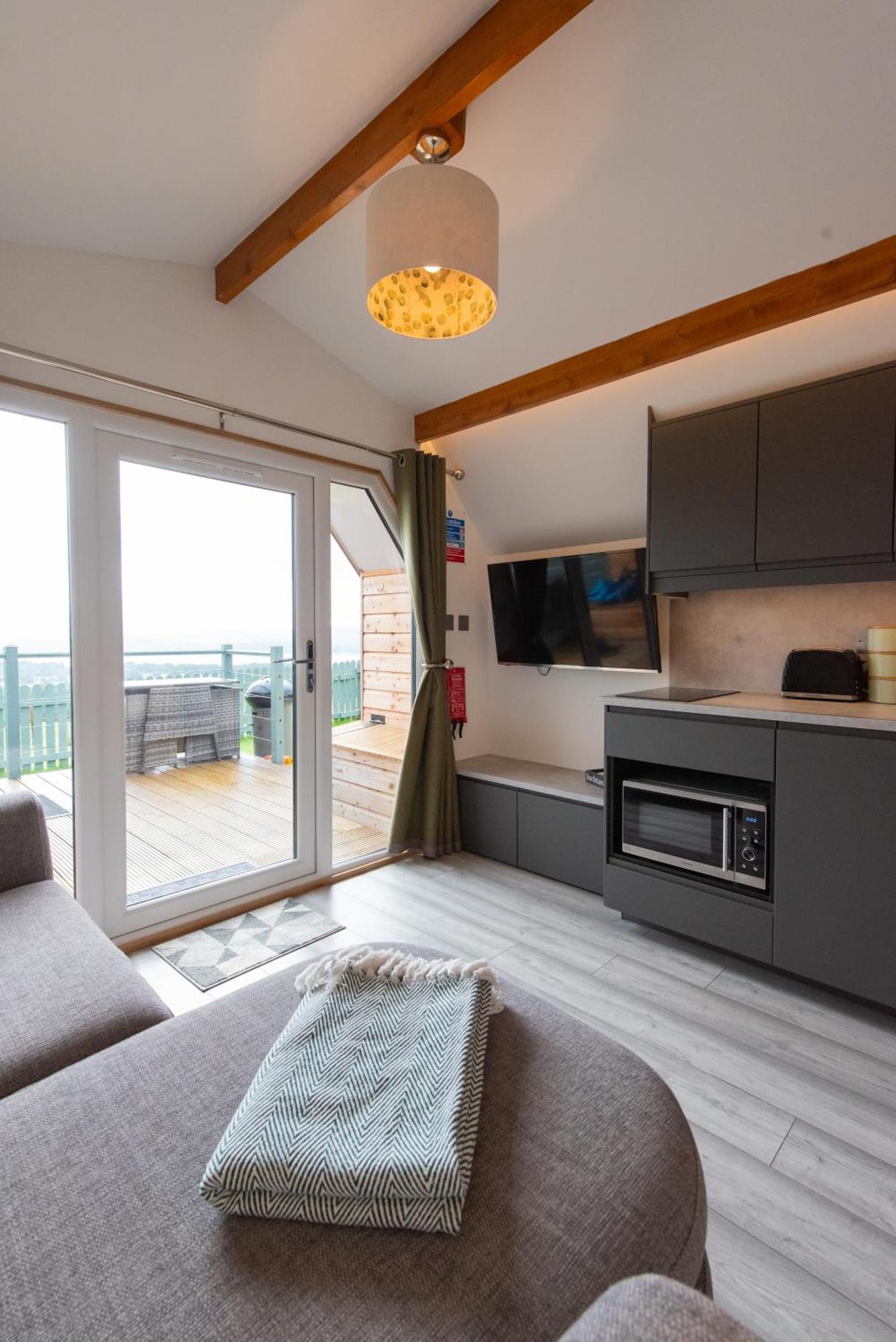 Bonnie Barns - Adults Only Luxury Lodges With Hot Tubs Luss Dış mekan fotoğraf