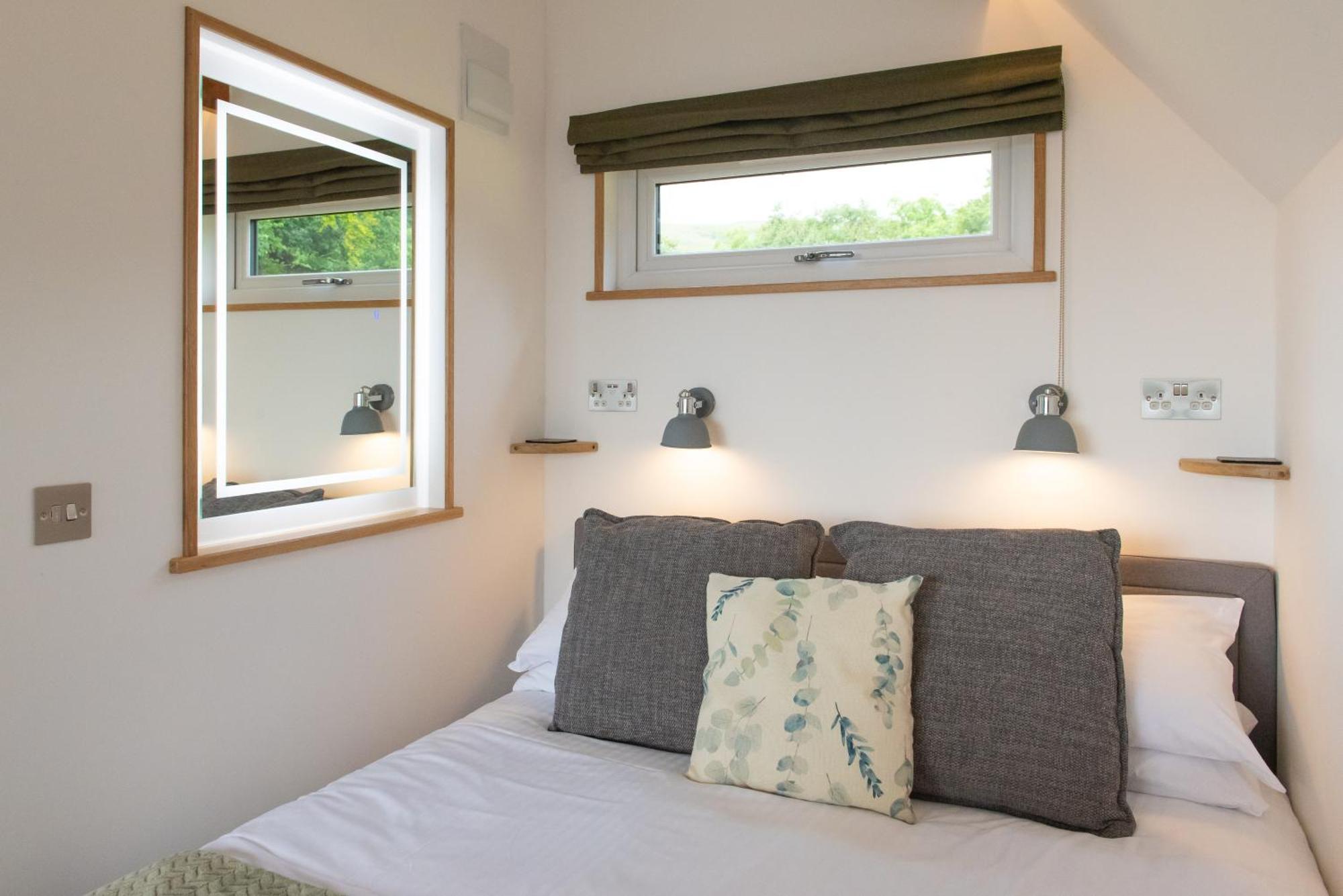 Bonnie Barns - Adults Only Luxury Lodges With Hot Tubs Luss Dış mekan fotoğraf